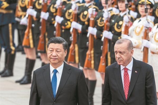 Στο Πεκίνο βλέπει τη σωτηρία του ο Ταγίπ Ερντογάν