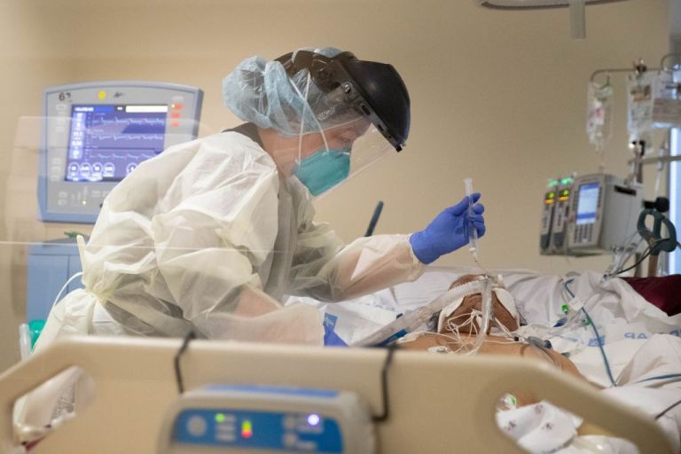 ΠΟΥ : Μείωση 16% των κρουσμάτων και 10% των θανάτων από κοροναϊό την περασμένη εβδομάδα