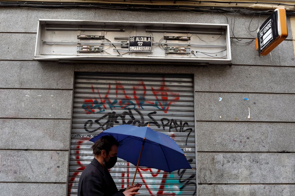 Μεταλλάξεις και εμβολιαστικό «Βατερλώ» φρενάρουν το σχέδιο ανάκαμψης – Κίνδυνος έξαρσης λαϊκισμού