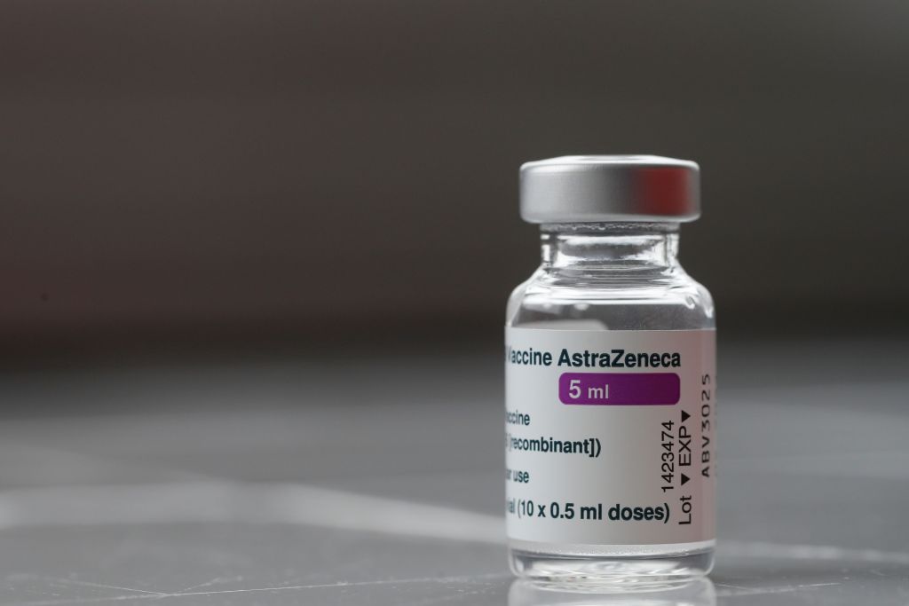 Εμβόλιο AstraZeneca : Η Νότια Αφρική προσπαθεί να ξεφορτωθεί 1,5 εκατ. δόσεις