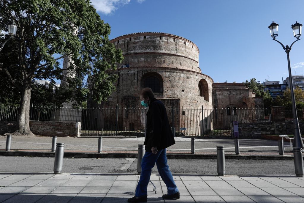Παγώνη : Να εφαρμοστεί lockdown σε Πάτρα και Θεσσαλονίκη