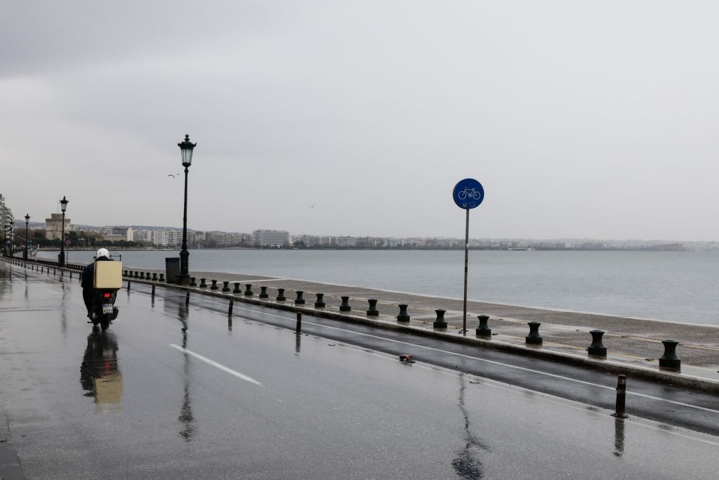 Lockdown : Εισήγηση για κλείσιμο σχολείων και καταστημάτων και στη Θεσσαλονίκη