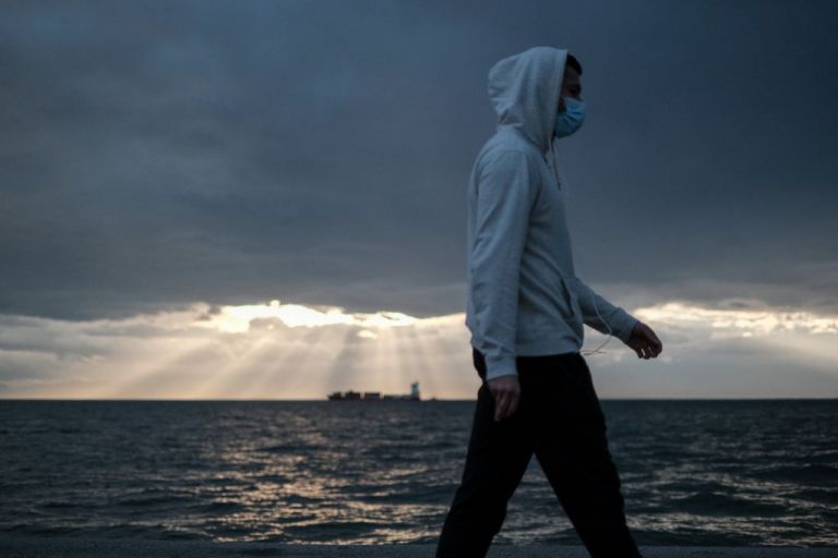 Κοροναϊός : Η πίεση στο ΕΣΥ και οι μεταλλάξεις βάζουν τρικλοποδιά στην… ελευθερία – Προς παράταση τουλάχιστον μιας εβδομάδας το lockdown