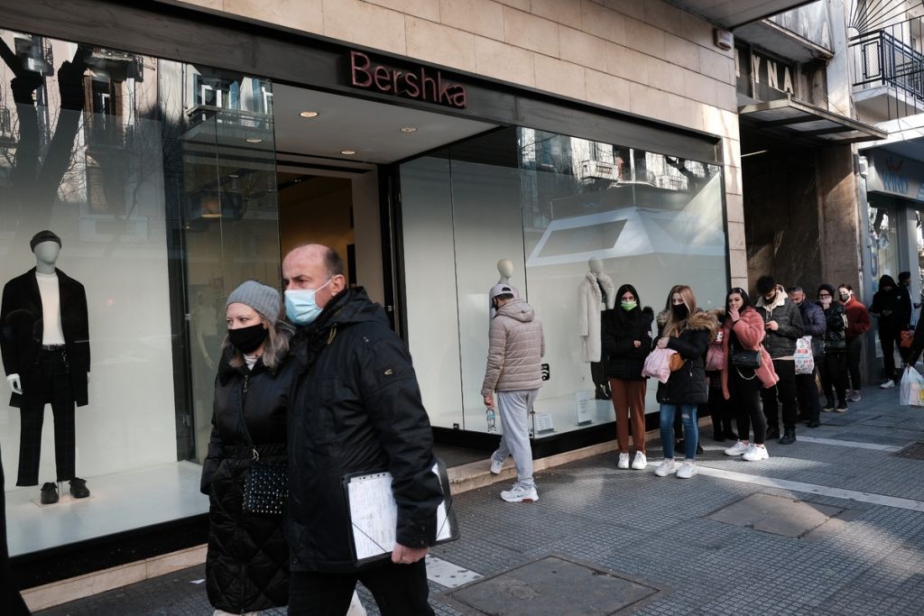 Κοροναϊός : Πότε θα ανοίξει το λιανεμπόριο; Την επόμενη Παρασκευή οι αποφάσεις