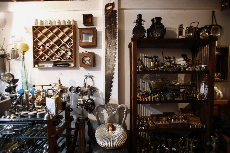 Εργαλεία από χειρωνακτικά επαγγέλματα στην εντυπωσιακή συλλογή του Χ. Ζαρδαλίδη