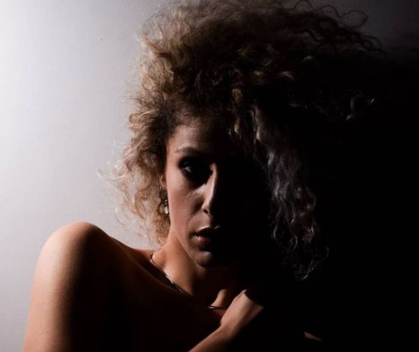 Έλλη Γιαννακοπούλου: Mε προέτρεψε να βγάλω την μπλούζα μου και να μείνω με το σουτιέν