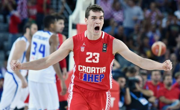 Έφτασε στην Αθήνα ο Μάριο Χεζόνια