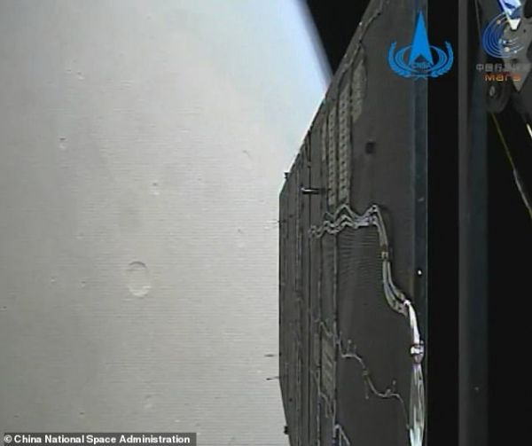 Οι πρώτες εικόνες που κατέγραψε από τον Άρη το κινέζικο σκάφος Tianwen-1