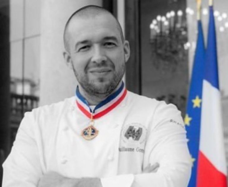 Γκιγιόμ Γκομέζ: Ο σεφ του Ελιζέ «κρεμάει την ποδιά του» μετά από 25 χρόνια