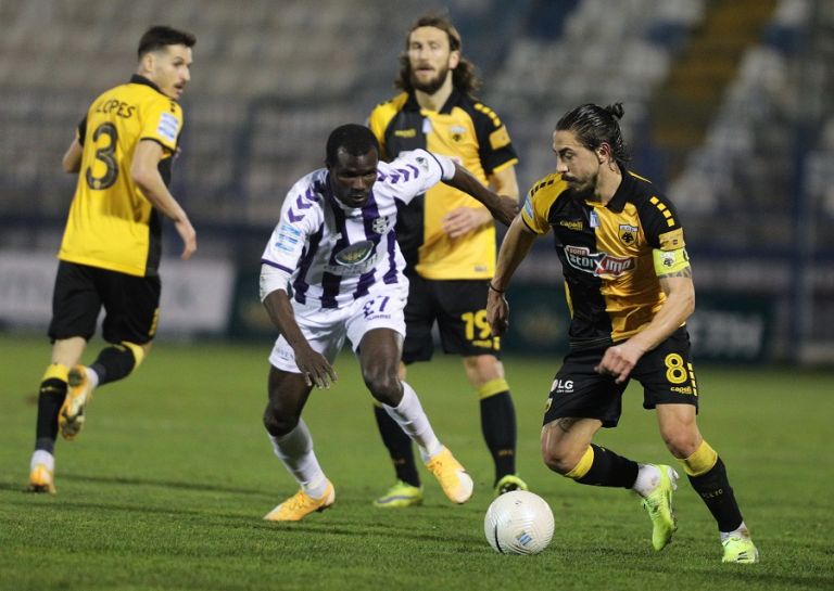 Ο Απόλλων Σμύρνης έβαλε τέλος στο αήττητο σερί της ΑΕΚ στη Ριζούπολη