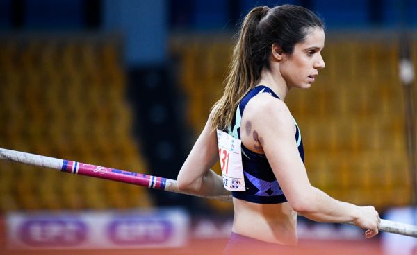 Ολυμπιακό όριο για την Πόλακ, φινάλε σεζόν για Στεφανίδη