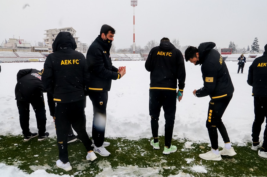 ΑΕΚ : Το έριξαν στον χιονοπόλεμο οι παίκτες
