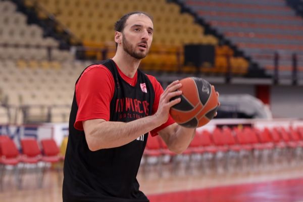 Ολυμπιακός : Η πρώτη προπόνηση του Κουφού με τα ερυθρόλευκα