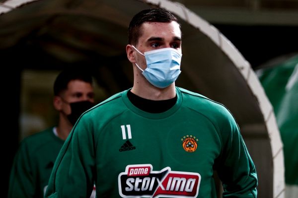 Το μήνυμα του Χεζόνια για Κάρι και Μπρέι