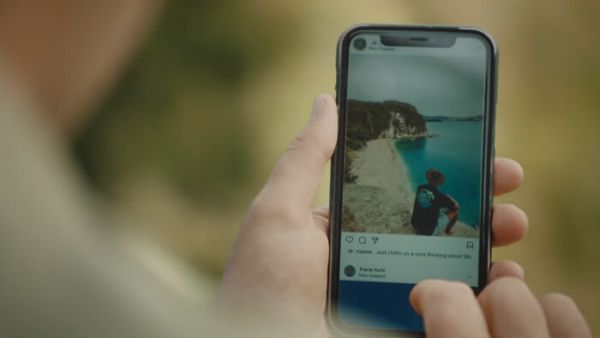 Μια διαφήμιση στη Νέα Ζηλανδία χλευάζει τους Instagram Influencers και γίνεται viral