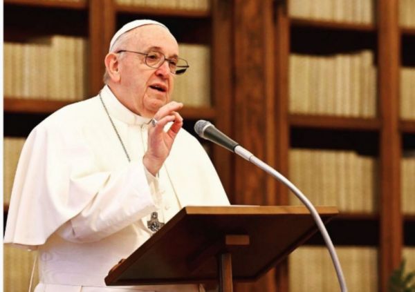 Πάπας Φραγκίσκος : Διόρισε την πρώτη γυναίκα σε υψηλό πόστο στη Σύνοδο των Επισκόπων