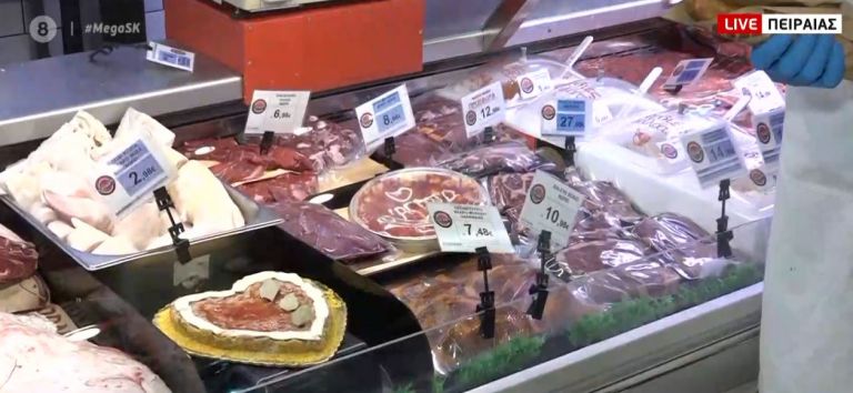 Aγιος Βαλεντίνος και στο… στομάχι μας: Μπιφτέκια και μπριζόλες σε σχήμα καρδιάς