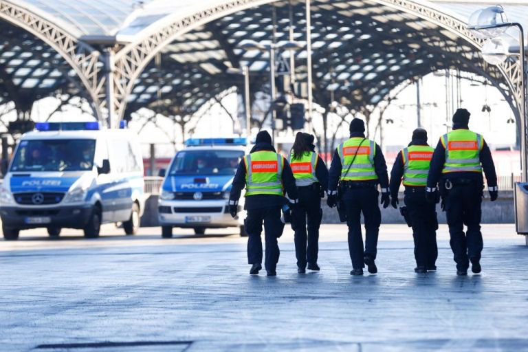 ΕΕ : Κλείνουν πάλι τα σύνορα για τον φόβο των μεταλλάξεων