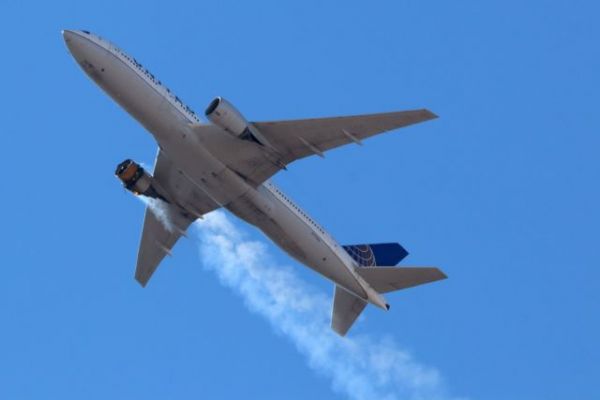Καθήλωση Boeing 777, μετά την παρ’ ολίγον αεροπορική τραγωδία στις ΗΠΑ 