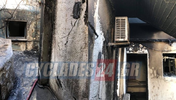 Φωτιά σε συγκρότημα κατοικιών στη Μύκονο