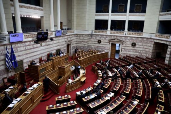 Βουλή : Ψηφίστηκε το νομοσχέδιο για τα μέτρα αντιμετώπισης των επιπτώσεων της πανδημίας