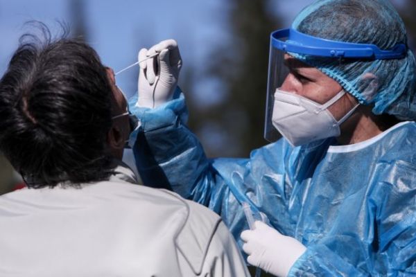 Κοροναϊός : Καμπανάκι ειδικών για το ιικό φορτίο στα λύματα της Αττικής – «Δείχνουν» έως 90.000 φορείς