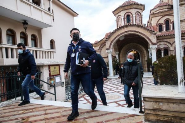 Θεσσαλονίκη : Με κοροναϊό στενή επαφή του ιερέα