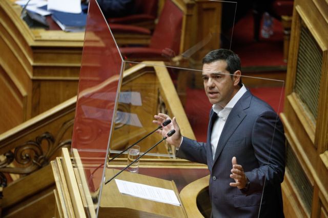Σε εξέλιξη η ομιλία Τσίπρα στη Βουλή για τον νομοσχέδιο για τα ΑΕΙ
