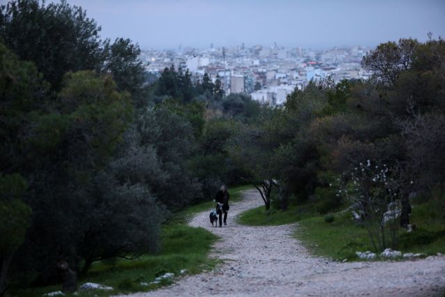 Κοροναϊός : Έκρηξη κρουσμάτων περιμένουν οι ειδικοί – Σκέψεις για ολικό lockdown ελέω μεταλλάξεων και τρίτου κύματος