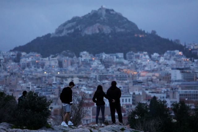 Κοροναϊός : Σενάρια για παράταση του lockdown και τον Μάρτιο - Θα ανοιγοκλείνει η βεντάλια των περιορισμών για ένα δίμηνο