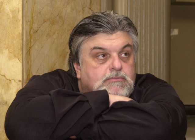 Πέθανε ο σκηνοθέτης Βασίλης Νικολαΐδης