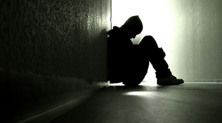 Νέες αποκαλύψεις για το σπίτι του καταγγελλόμενου σκηνοθέτη: Δεχόταν «επισκέψεις» από ανήλικους πρόσφυγες