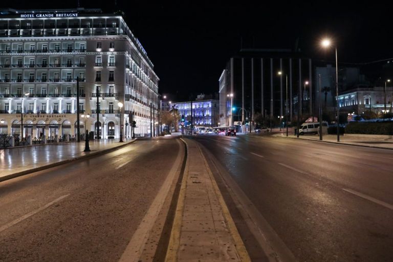 Κοροναϊός : ΜΕΘ «ασφυκτιούν», περιοχές κοκκινίζουν και το lockdown… παίρνει ήδη παράταση