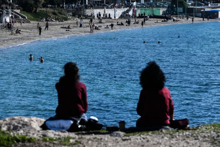 Γώγος : Δεν έχει νόημα να κλείνουμε τα καταστήματα και να μεταφέρεται ο κόσμος στις παραλίες