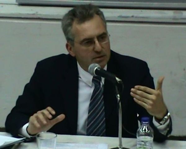 Σάλος με τον καθηγητή Νομικής που παραιτήθηκε – Οι ακραίες θεωρίες του για τον κοροναϊό