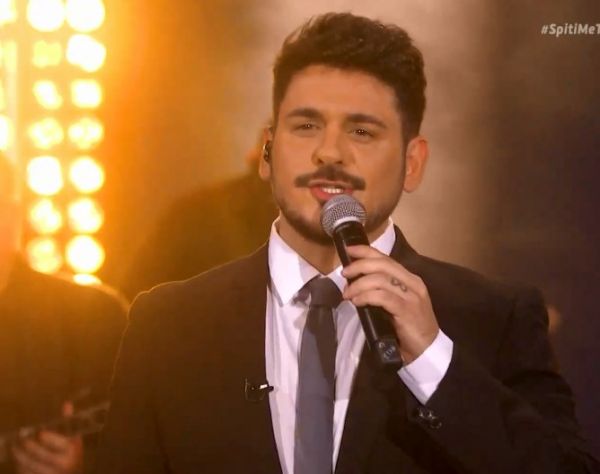 Ο STAN σε αγαπημένα τραγούδια του Στράτου Διονυσίου