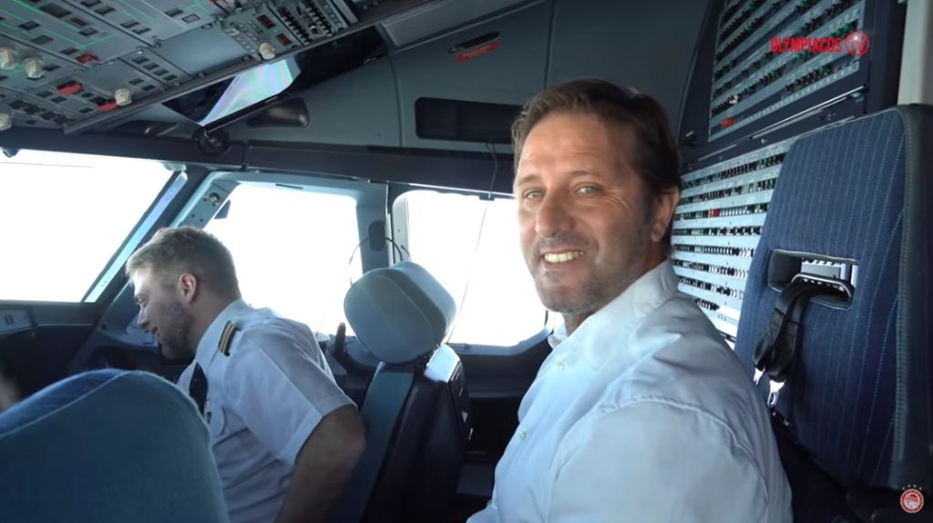 Ολυμπιακός : Ταξίδεψε στην Ολλανδία με τον… Μαρτίνς στο πιλοτήριο