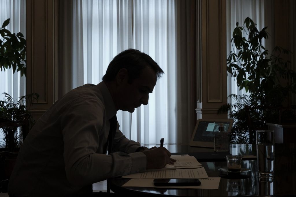 Κυβέρνηση : Τα φάλτσα σήμαναν «σιωπητήριο»