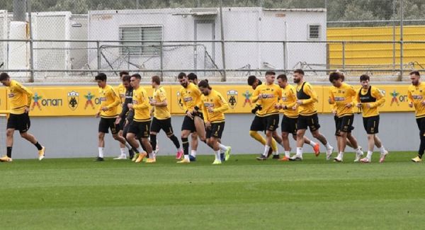 ΑΕΚ : Με Νταντσένκο και Κοσίδη στη Ριζούπολη