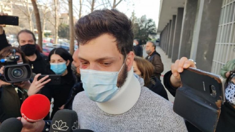 ΑΠΘ: Μήνυση κατά αστυνομικών από φοιτητή που τραυματίστηκε στα επεισόδια