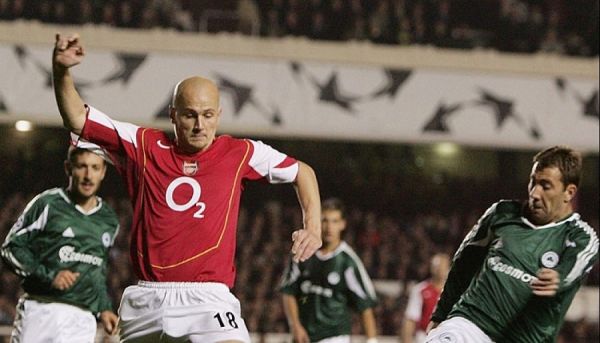 Τι έχει κάνει η Άρσεναλ με τις υπόλοιπες ελληνικές ομάδες