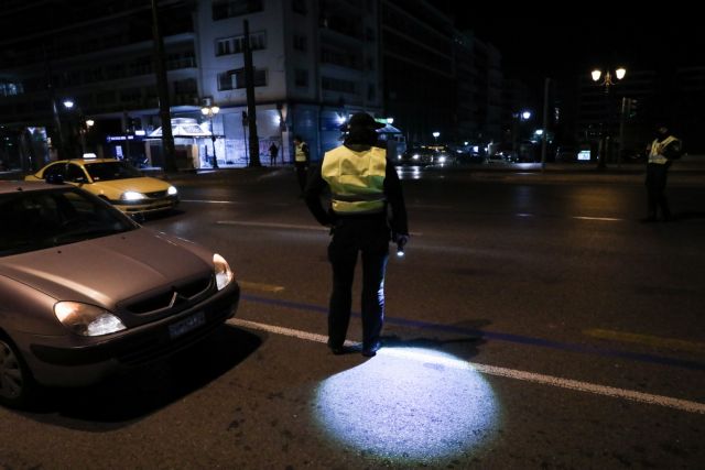 Κοροναϊός : Κρύος ιδρώτας λούζει τους επιστήμονες, «πάμε με 1.000 στον γκρεμό» – Νέα μέτρα