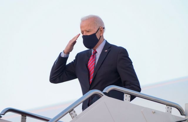 Μπάιντεν : Δεν πρέπει να λαμβάνει απόρρητες πληροφορίες ο Τραμπ λόγω «αλλοπρόσαλλης συμπεριφοράς»