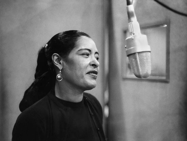 «The United States vs. Billie Holiday»: Η ζωή της εμβληματικής Billie Holiday στις οθόνες μας
