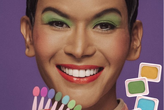 Πρότυπα ομορφιάς : Μια σειρά από «διαφημίσεις» επιχειρεί να ανατρέψει τα στερεότυπα