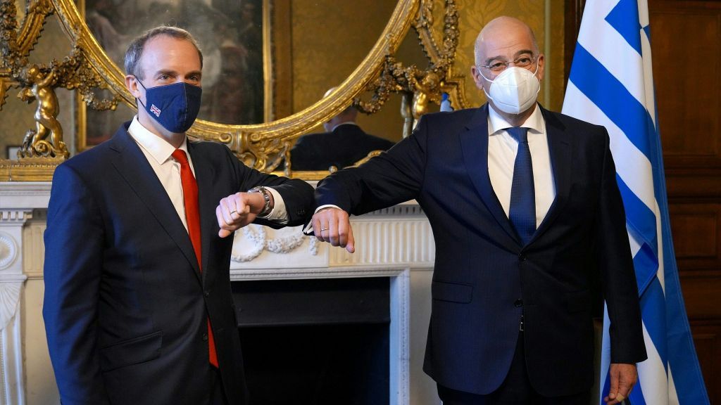 Συνάντηση Δένδια με Βρετανό ΥΠΕΞ για την Ανατολική Μεσόγειο