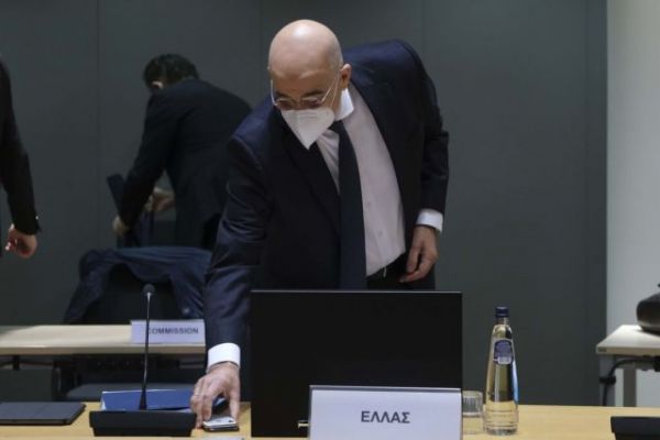 Συλλυπητήρια Δένδια στον Ντι Μάιο για το θάνατο του Ιταλού πρέσβη στο Κονγκό