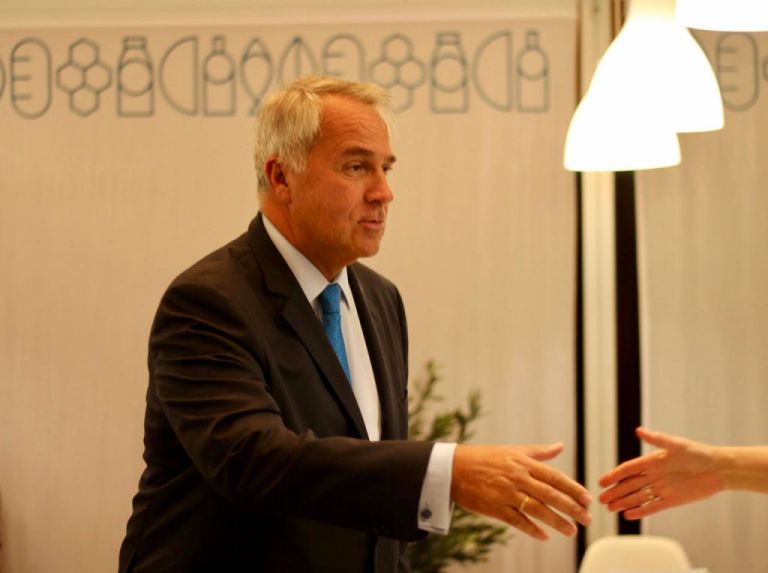 ΥΠΕΣ : Εγκαινιάστηκε η Τράπεζα Θεμάτων για τις εξετάσεις κτήσης ελληνικής ιθαγένειας