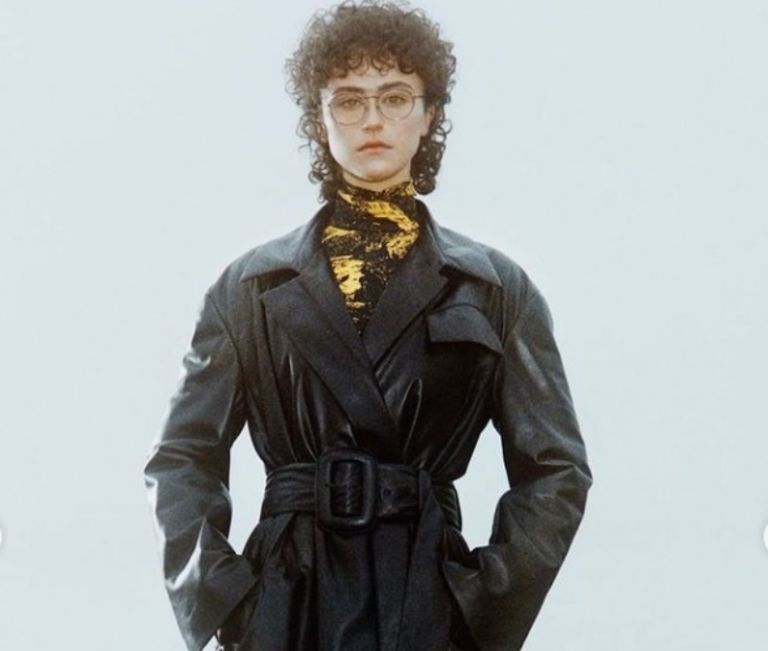 Έλα Έμχοφ: H θετή κόρη της Καμάλα Χάρις στην Εβδομάδα Μόδας της Νέας Υόρκης