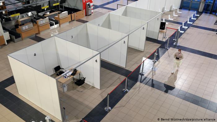 Γερμανία : Πολιτικοί εμβολιάζονται πριν έρθει η σειρά τους